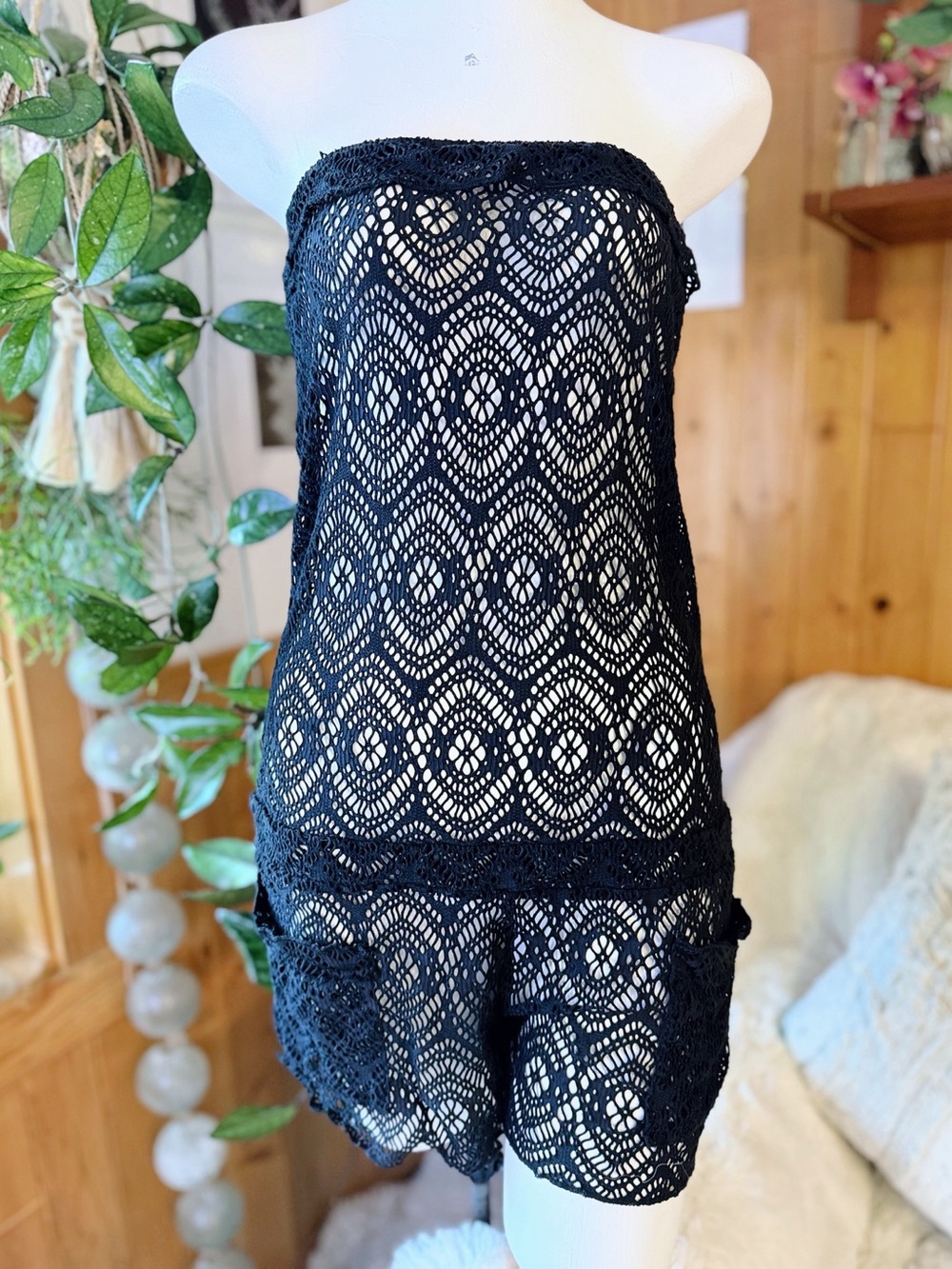 Becca Black Crochet Lace Strapless Swim Cover Up Romper M/L EUC